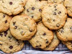 chocolate chip cookies